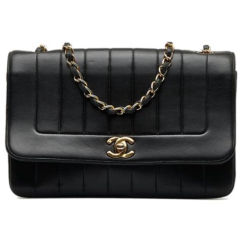 chanel flap border